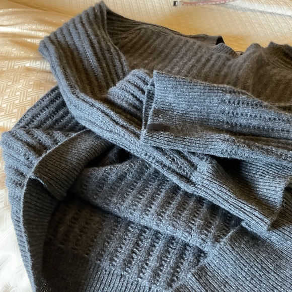 Rag & Bone Cashmere Sweater - Picture 4 of 5